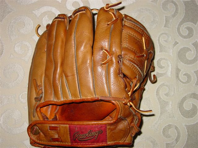 Mickey Mantle Rawlings MM Back